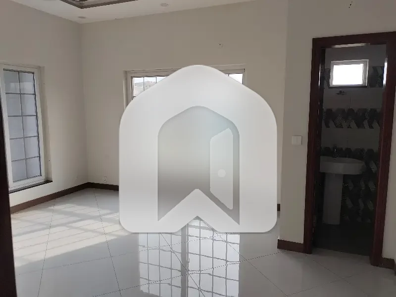 E-11/3 Beautiful 3 Bedrooms With Attached Washroom Beautiful Ground Portion For Rent, photo 8