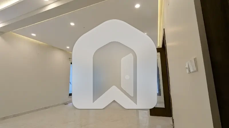Lower Portion Sized 500 Square Yards In D-12, photo 10