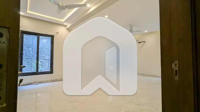Lower Portion Sized 500 Square Yards In D-12, photo 5