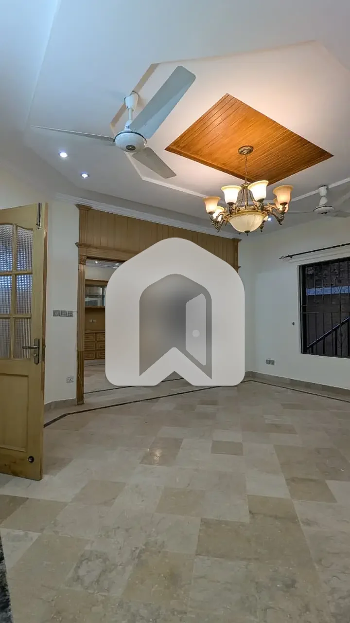 Get In Touch Now To Rent A Lower Portion In E-11/3 Islamabad, photo 13