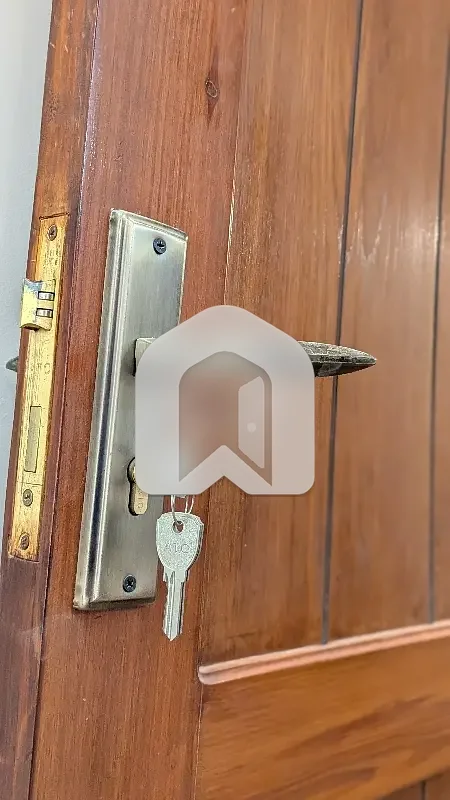 Lower Portion Of 20 Marla Is Available For rent In E-11, photo 17