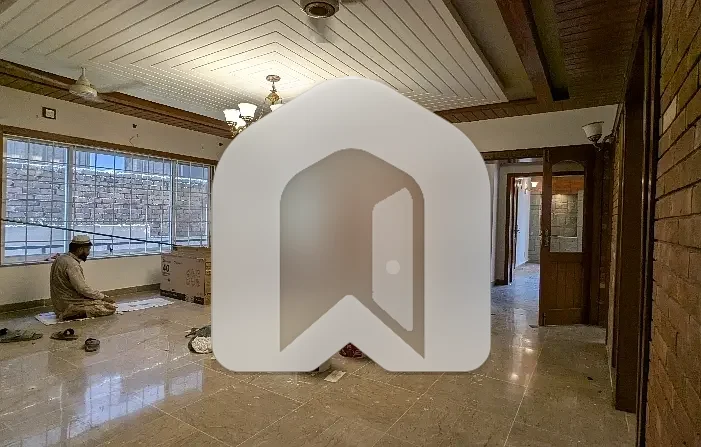Lower Portion Of 20 Marla Is Available For rent In E-11, photo 5