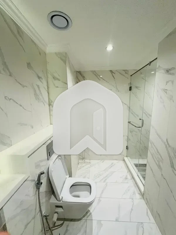 2015 Square Feet Spacious Flat Is Available In Sukh Chayn Residence For Rent, photo 10