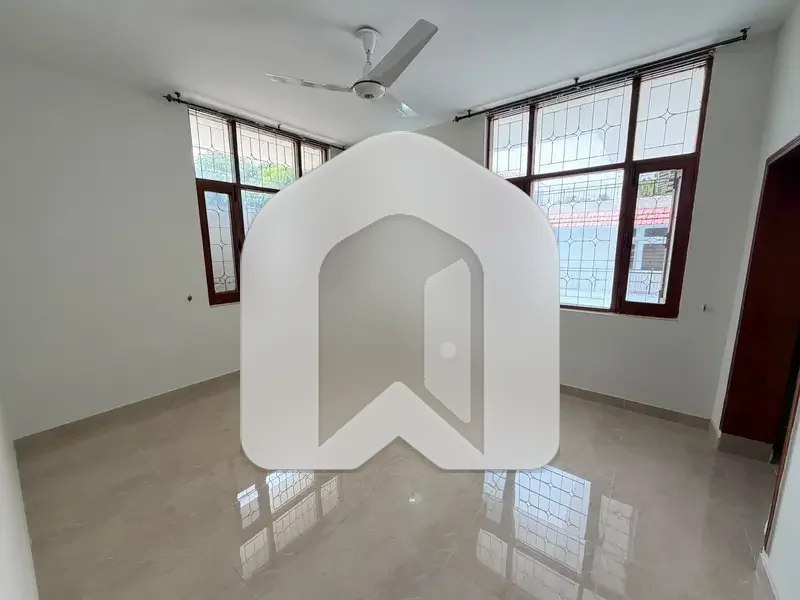 F-10 Beautiful Portion For Rent, photo 6