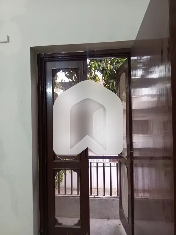 6 MARLA FULL HOUSE FOR RENT IN G-10/1, ISLAMABAD   Property Details:  - Location: G-10/1, Islamabad - Size: 6 Marla - 5 Bedrooms - 4 Bathrooms - Kitchen   Demand: Rs. 180,000/- Per Month   Contact now for more details and a visit!, photo 10