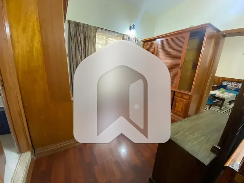 Beautiful Fully Furnished Portion With Separate Entrance, photo 18