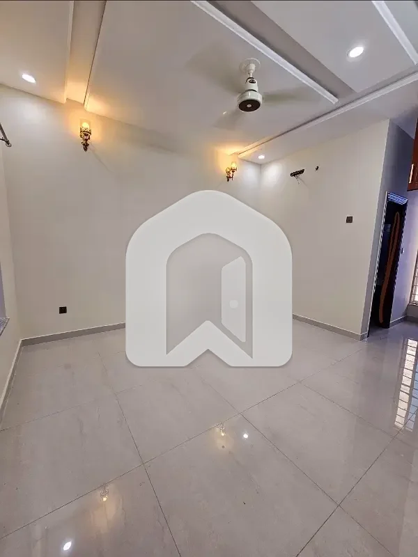 10 Marla Tile Flooring Ground Floor Prime Location Near Market & Kashmir Highway G13/1, photo 4