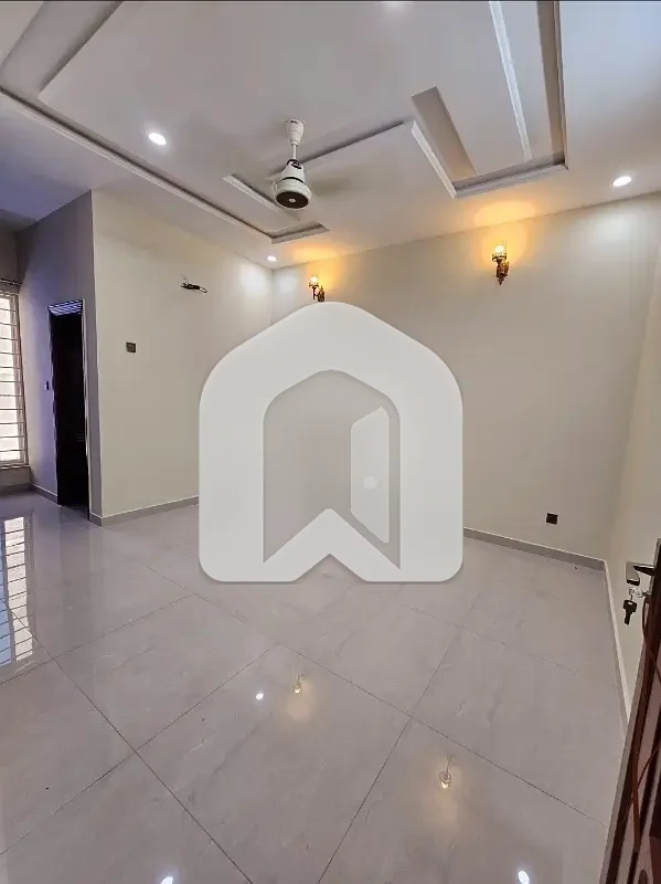 10 Marla Tile Flooring Ground Floor Prime Location Near Market & Kashmir Highway G13/1, photo 10