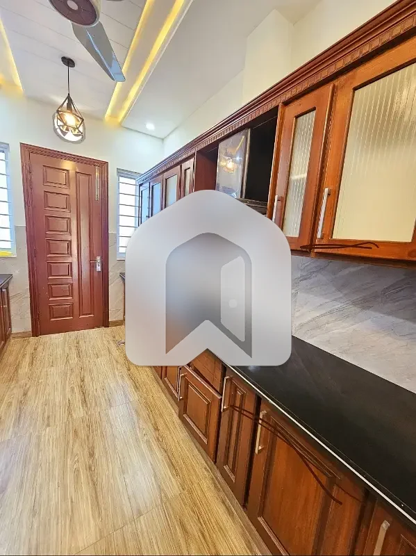 10 Marla Tile Flooring Ground Floor Prime Location Near Market & Kashmir Highway G13/1, photo 5