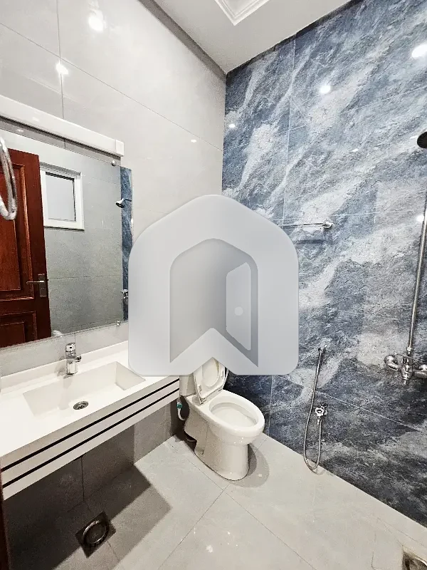 10 Marla Tile Flooring Ground Floor Prime Location Near Market & Kashmir Highway G13/1, photo 16