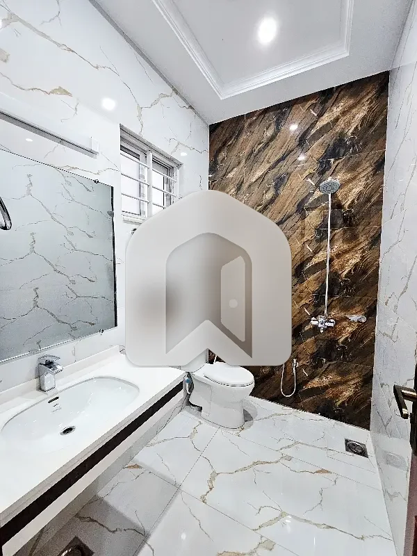 10 Marla Tile Flooring Ground Floor Prime Location Near Market & Kashmir Highway G13/1, photo 15