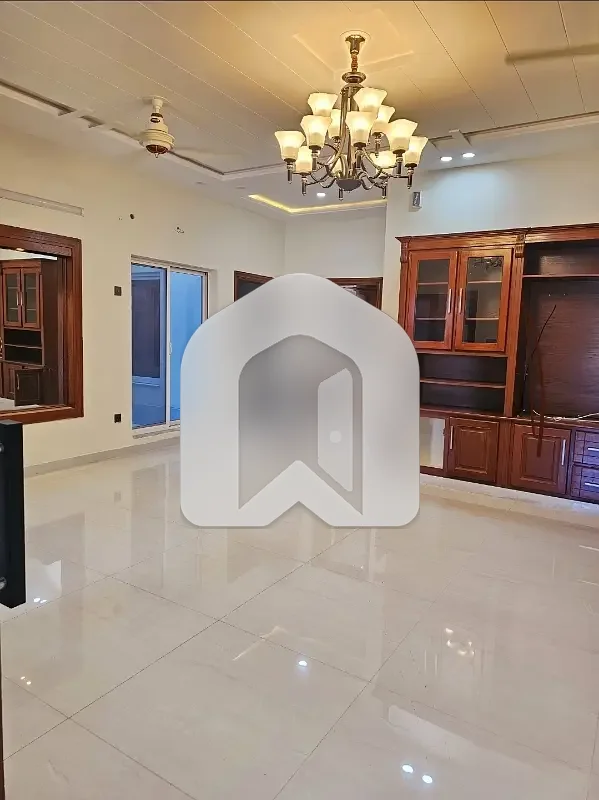 10 Marla Tile Flooring Ground Floor Prime Location Near Market & Kashmir Highway G13/1, photo 9