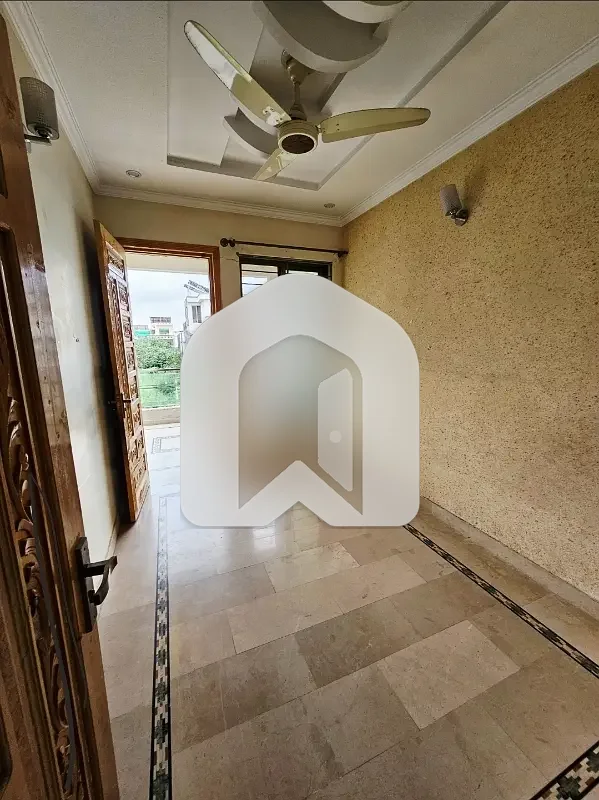 7 Marla Upper Portion Prime Location All Facilities Gas , Boring G13, photo 14