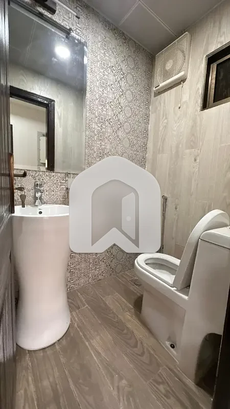 Three Bedrooms Apartment Available For Rent, photo 6