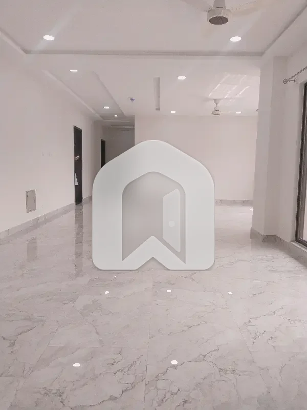 Four Bedrooms Apartment Available For Rent, photo 4