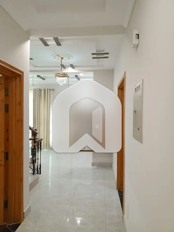 Upper Portion Available For Rent In G9