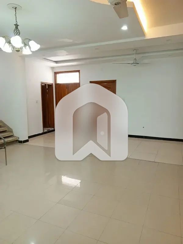 3 Bathrooms Upper Portion Available For Rent In G9, photo 8