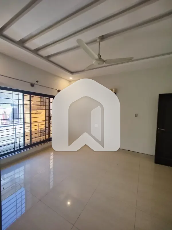 3 Bedrooms With Attached Bathrooms Upper Portion Available For Rent In G9, photo 8