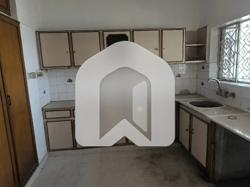 Beautiful Upper Portion Available For Rent In G-9, photo 8