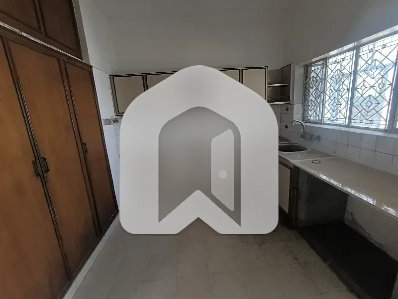 Beautiful Upper Portion Available For Rent In G-9, photo 7
