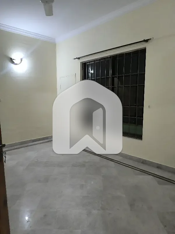 Portion 3 Bedrooms & 3 Bathrooms DD TV Lounge Kitchen, photo 6