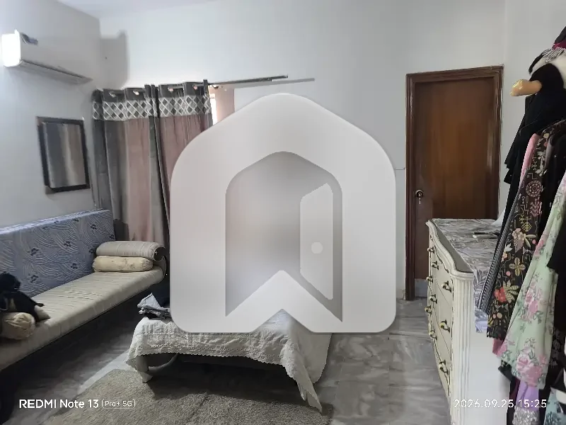 3 Bedrooms & 3 Bathrooms TV Lounge Kitchen, photo 4