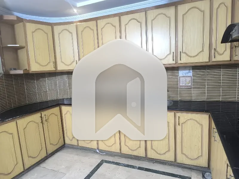 3 Bedrooms & 3 Bathrooms DD TV Lounge Kitchen, photo 5