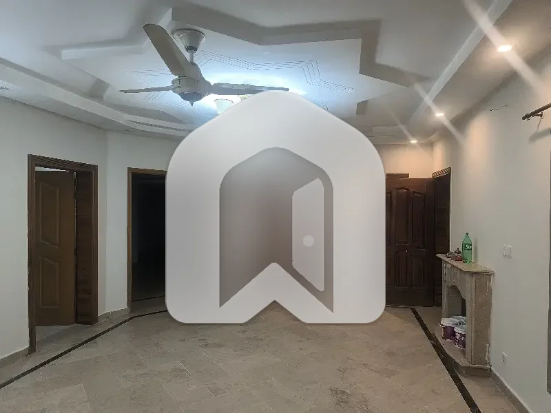 3 Bedrooms & 3 Bathrooms DD TV Lounge Kitchen, photo 4