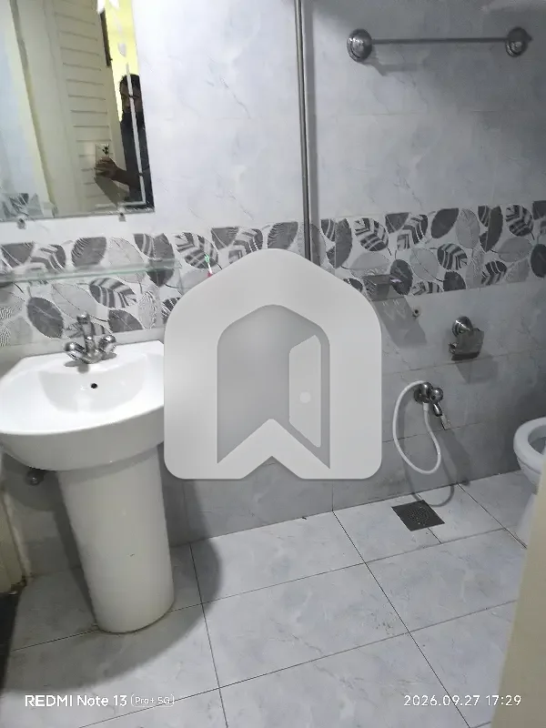 Ground Portion 3 Bedrooms & 3 Bathrooms DD TV Lounge Kitchen, photo 5