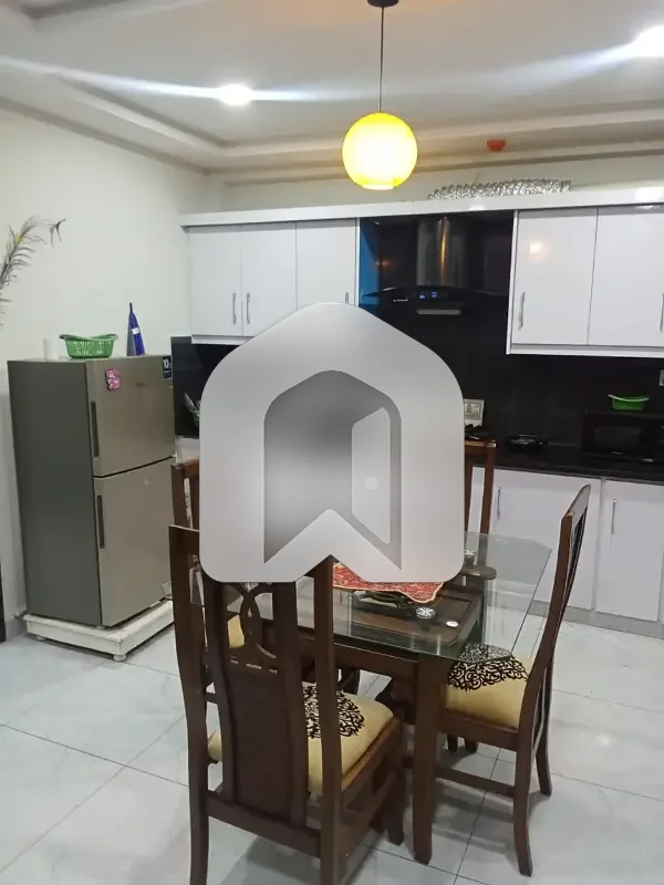 Royal Mall One Bed Furnished Apartment Available For Rent Sector C, photo 6