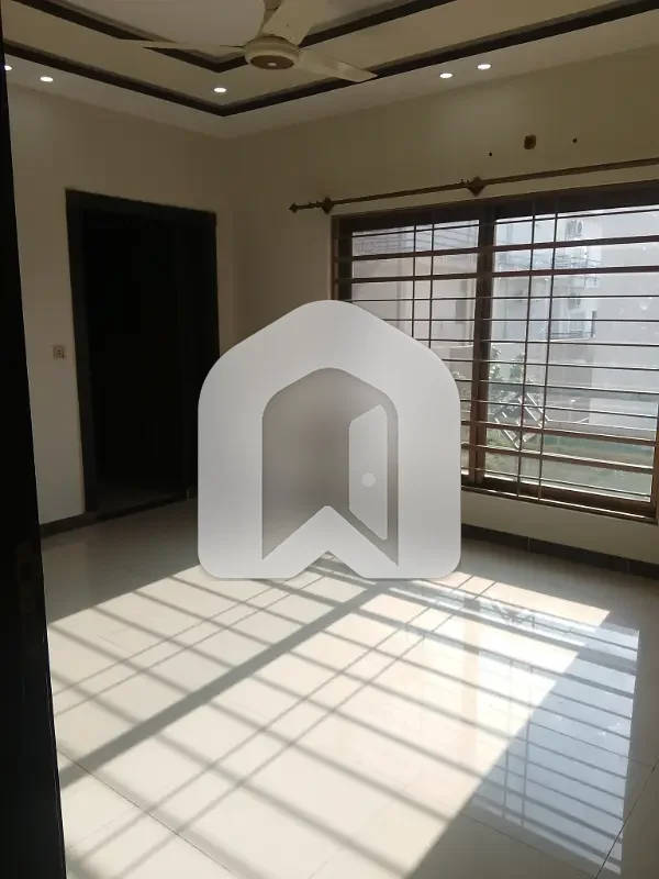 Kanal Upper Portion Available For Rent Bahria Enclave, photo 7