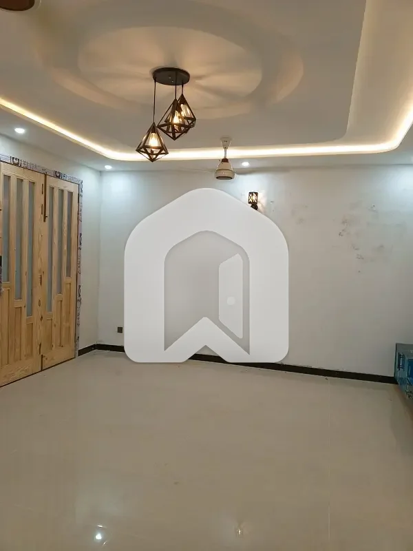 Brand New ist & top floor for Rent, photo 4