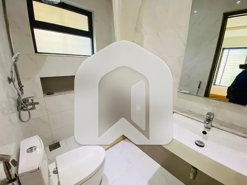 Brand New Ground Portion Luxurious Fully Furnished With Lawn For Rent, photo 13