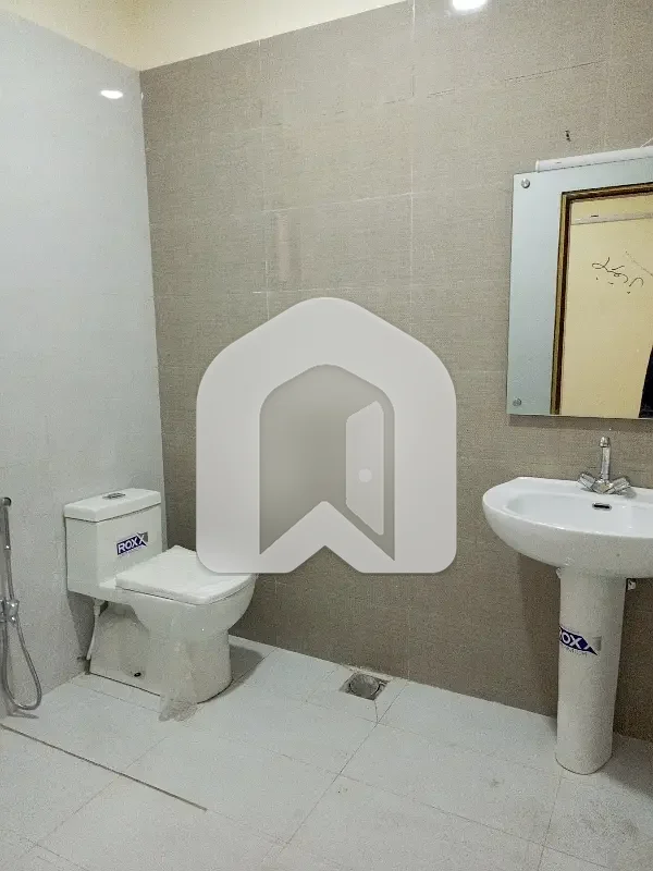 Beautiful Ground Portion G-11 For Rent, photo 22