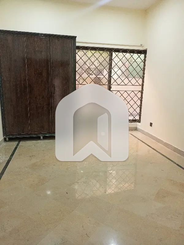Beautiful Ground Portion G-11 For Rent, photo 7