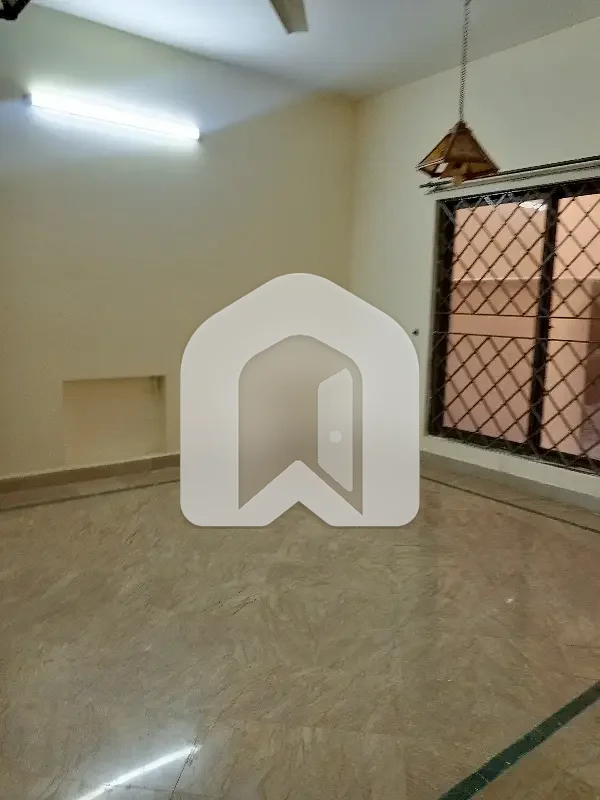 Beautiful Ground Portion G-11 For Rent, photo 19