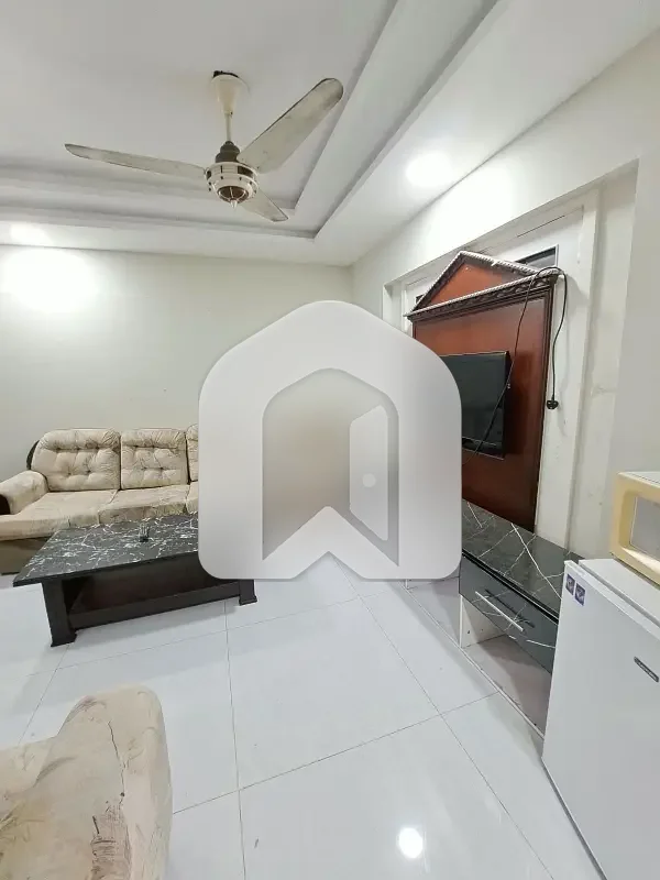 Fully Furnished Studio Available for Rent in F-10, photo 7