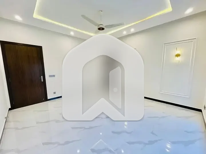 DHA Defence Phase 2 1 Kanal Upper Portion Up For rent, photo 3