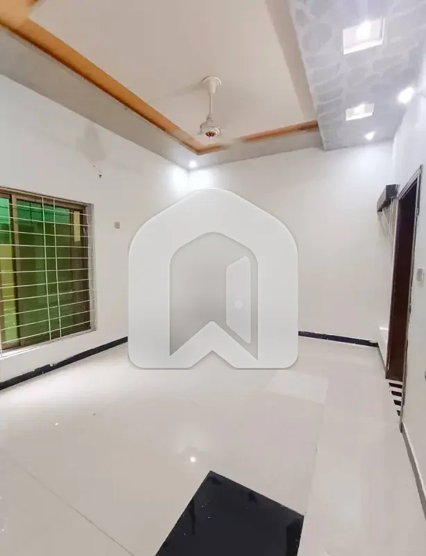 9 Marla Ground Portion. Bedrooms. 3 With Bathrooms. 4 Dining Room TV Launch Kitchen Car Parking This House Available Government Of Pakistan Hiring Purpose Available All Facilities In Life Available, photo 5