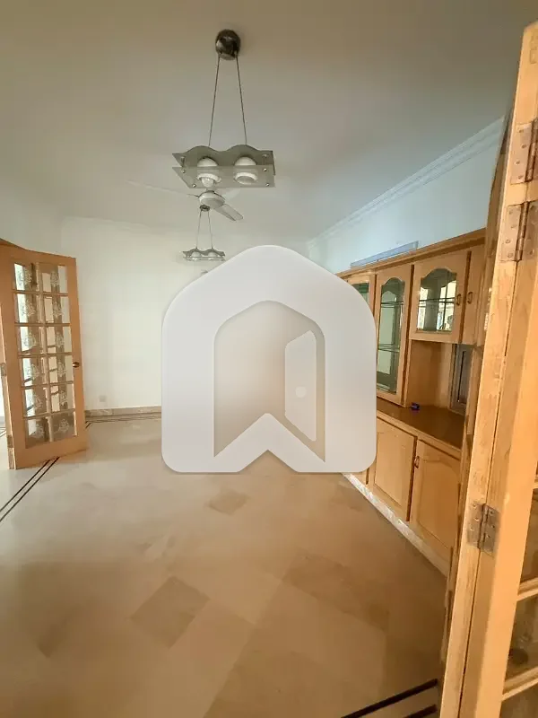 F8 Prime Location 8 Bedrooms Triple Story House For Rent, photo 6