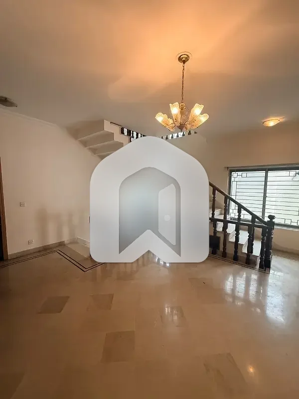 F8 Prime Location 8 Bedrooms Triple Story House For Rent, photo 9