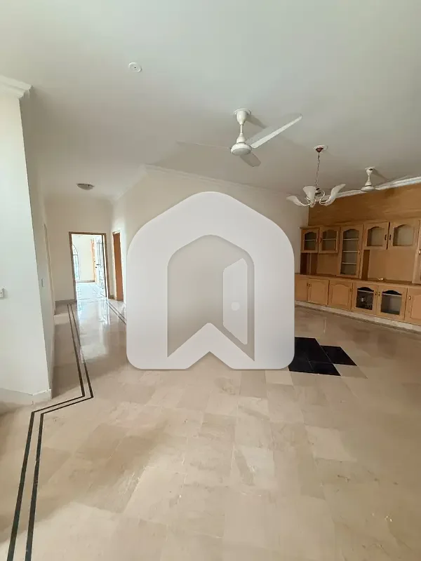 F8 Prime Location 8 Bedrooms Triple Story House For Rent, photo 12