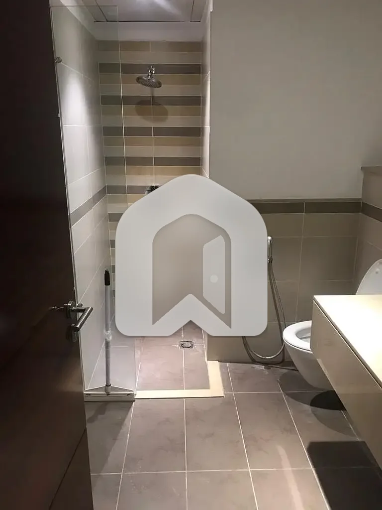 New Luxurious Unfurnished Apartment For Rent, photo 5
