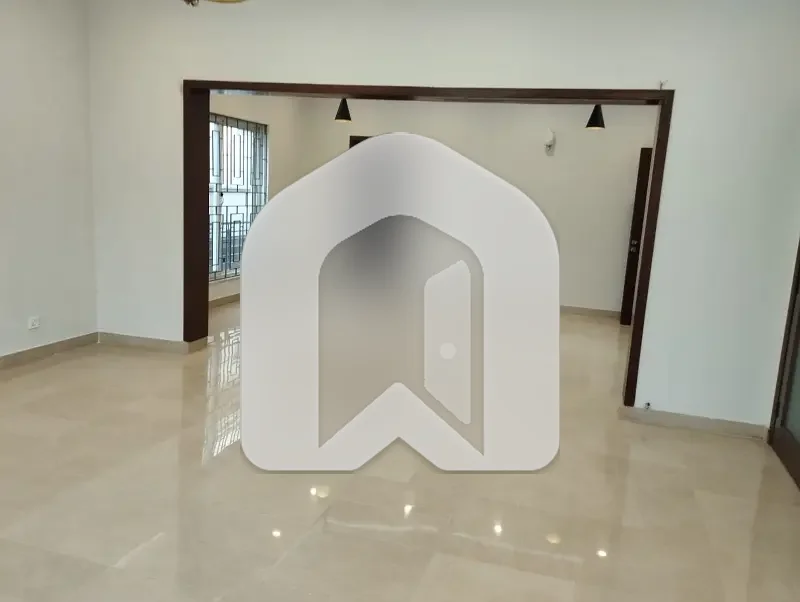 Renovated Beautiful Upper Portion