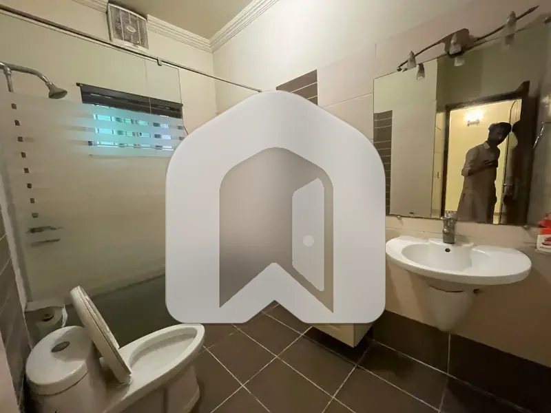 14 Marla Ground + Basement For Rent In I-8/4 Islamabad, photo 8