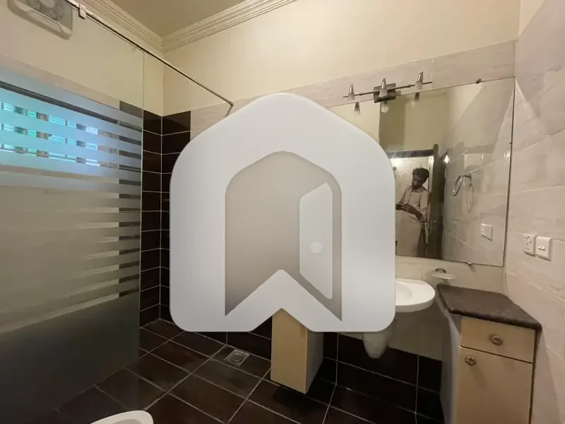 14 Marla Ground + Basement For Rent In I-8/4 Islamabad, photo 13