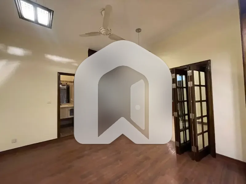 14 Marla Ground + Basement For Rent In I-8/4 Islamabad, photo 16