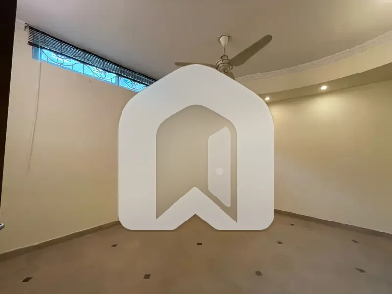14 Marla Ground + Basement For Rent In I-8/4 Islamabad, photo 3