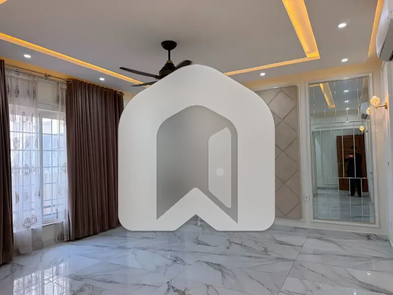 Sector C 1 Kanal Semi Furnished House with Basement and 15KW Solar System Installed Full House Available for Rent, photo 17