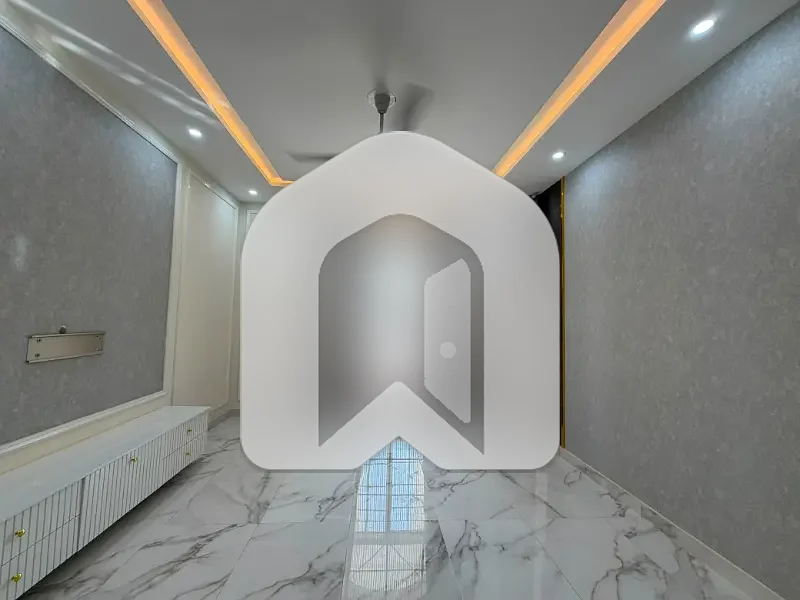Sector C 1 Kanal Semi Furnished House with Basement and 15KW Solar System Installed Full House Available for Rent, photo 26